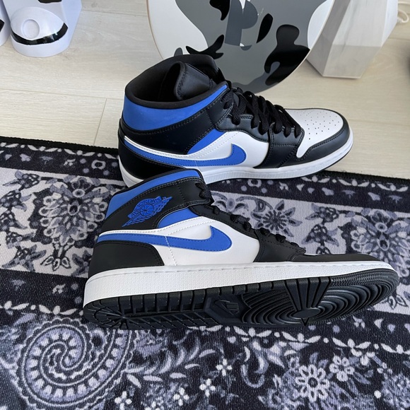Nike Jordan 1 - Picture 3 of 3